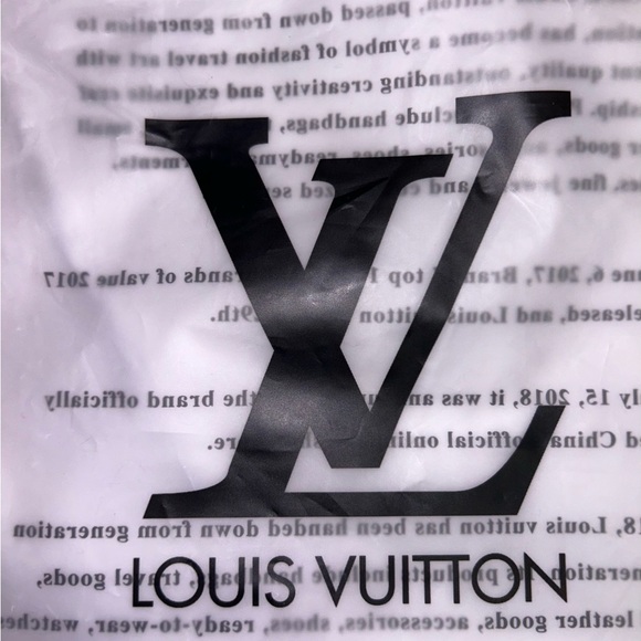 Louis Vuitton Black Beanie - Picture 6 of 7